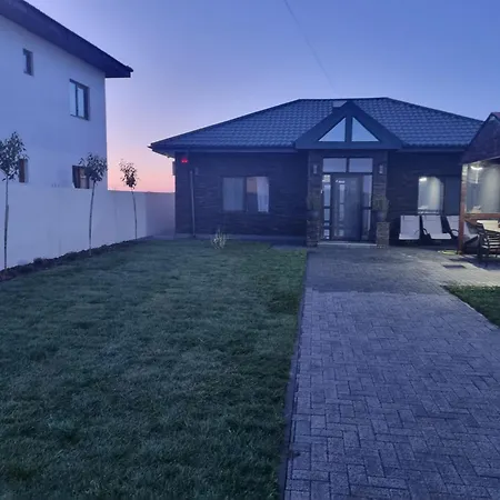 Black Sea House فاما فيكي